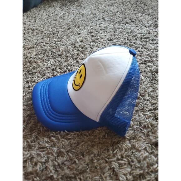 Lycycse Pink Smiley Face Trucker Hat Women’s OS New - Picture 5 of 8